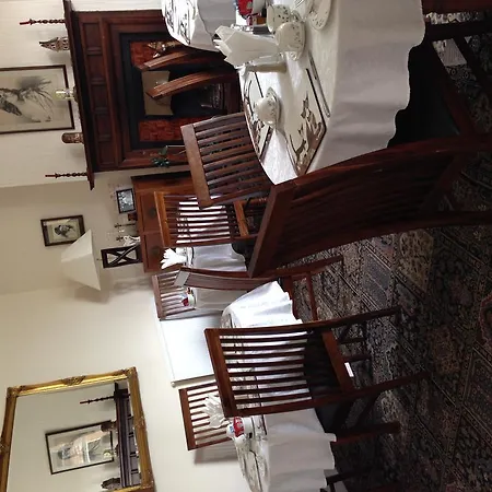 Elmdon Bed & Breakfast 3*