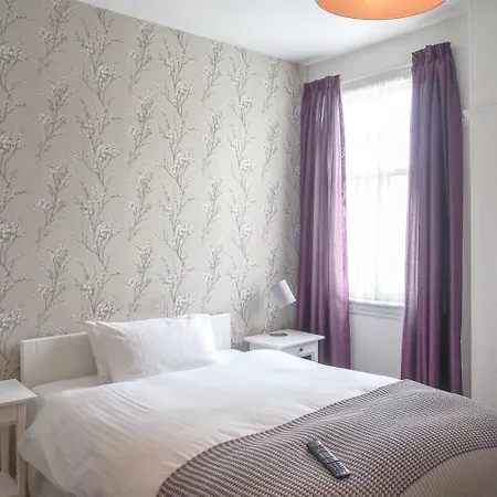 Bed & Breakfast Elmdon 3*