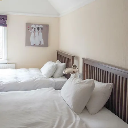 Elmdon Bed & Breakfast 3*